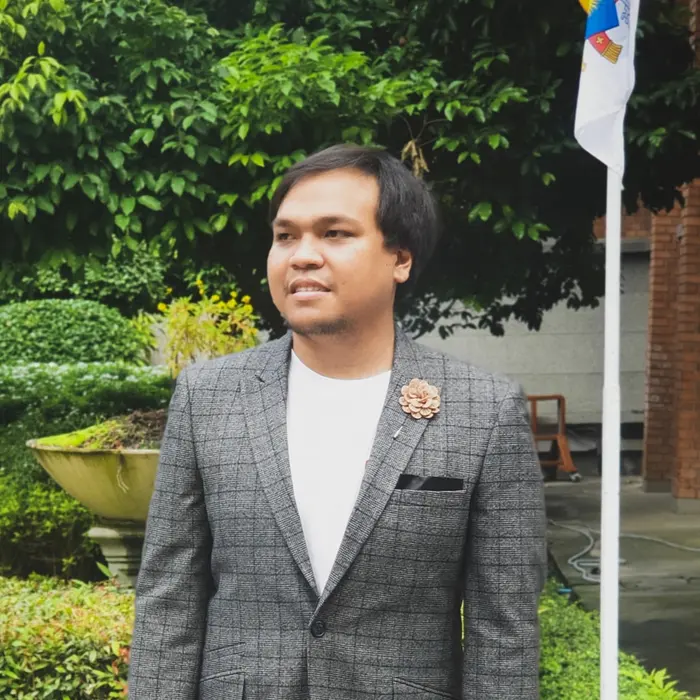 คุณคมน์พฐ (Kompoj Nimnual) ผู้ก่อตั้ง MAKE IT POP